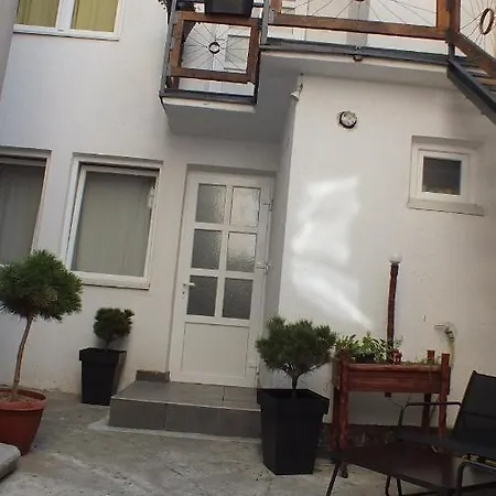 Little L Apartments Dorcol Belgrade Exterior photo